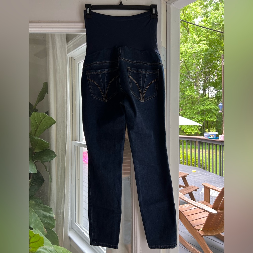 Maternity denim, maternity jeans.